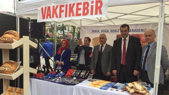 Turizm Haftası Etkinlikleri Kapsamında "Vakfıkebir Halk Eğitim Merkezi  İlçe Standı" Trabzon Meydan Parkında Ürünlerini Sergiledi.