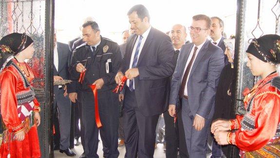 Osman Tan Ortaokulu "Tübitak 4006" Bilim Şenliği Bugün Açıldı...
