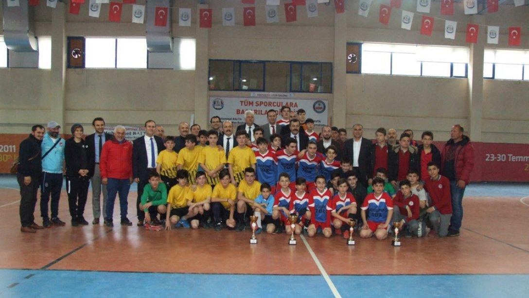 Ortaokullar Arası  Futsal Müsabakaları sonuçlandı...Atatürk Ortaokulu Şampiyon Oldu...